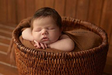 Фотография сделана в питерской фотостудии для съемки новорожденных