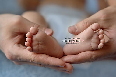 Обязательный кадр при съемке новорожденных это ножки малыша